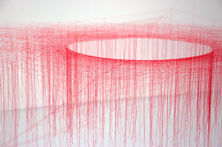 Red thread sculpture by Akiko Ikeuchi